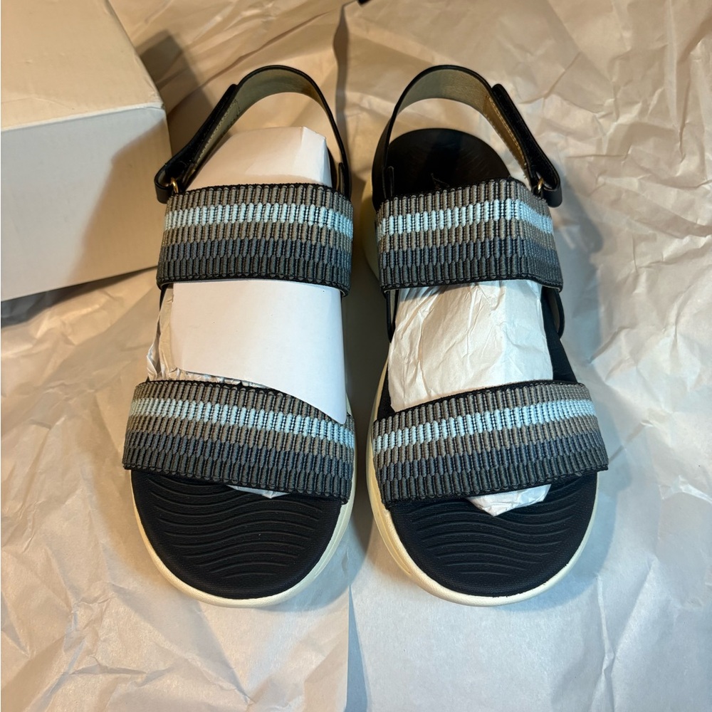 Women's Black and Gray Sandals